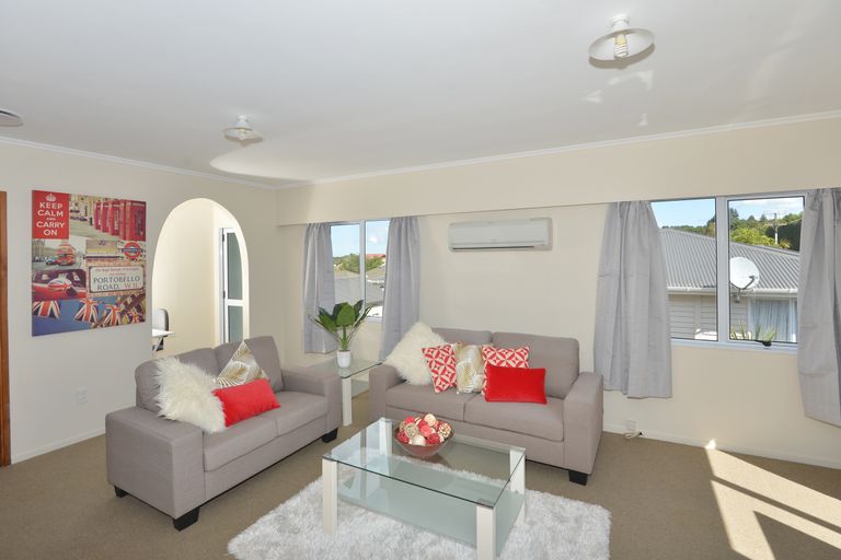 Photo of property in 8 Lake Ora Road, Te Kamo, Whangarei, 0112
