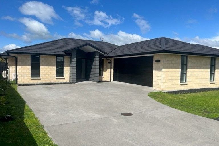 Photo of property in 59 Kahuparere Crescent, Pyes Pa, Tauranga, 3112