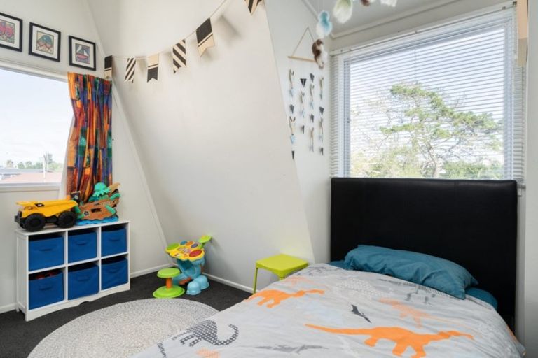 Photo of property in 144 Karewa Parade, Papamoa Beach, Papamoa, 3118