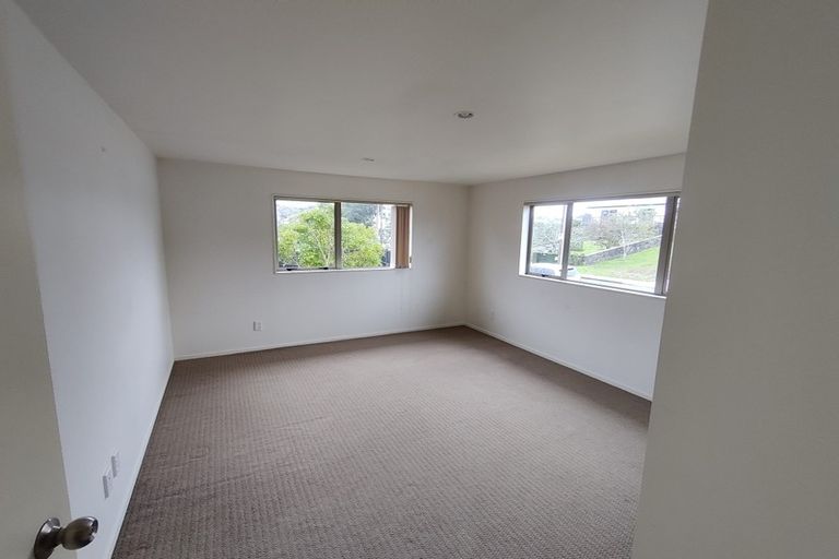 Photo of property in 30a Trinidad Road, Sunnynook, Auckland, 0620