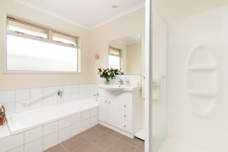 Photo of property in 11 Petrel Place, Welcome Bay, Tauranga, 3112