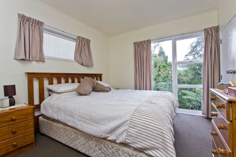 Photo of property in 187 Golf Road, Titirangi, Auckland, 0604