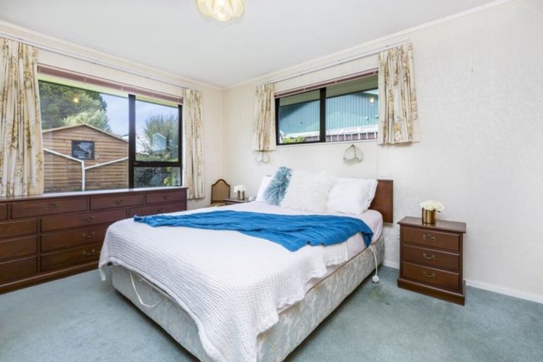 Photo of property in 2/8 Hay Street, Ebdentown, Upper Hutt, 5018