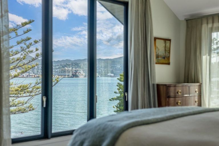 Photo of property in 286 Oriental Parade, Oriental Bay, Wellington, 6011