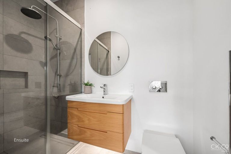 Photo of property in 12 Fitzherbert Street, Alicetown, Lower Hutt, 5010