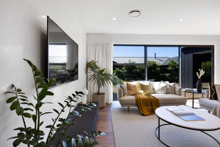 Photo of property in 27 Keene Drive, Bell Block, New Plymouth, 4312