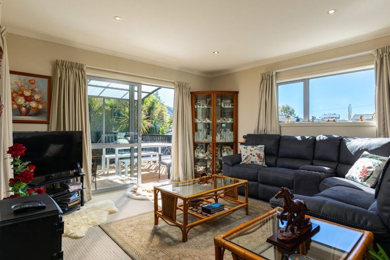 Photo of property in 255 Waikawa Road, Waikawa, Picton, 7220