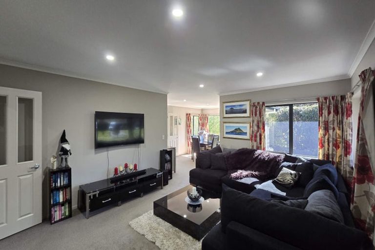 Photo of property in 1 Oaks Place, Te Aroha, 3320