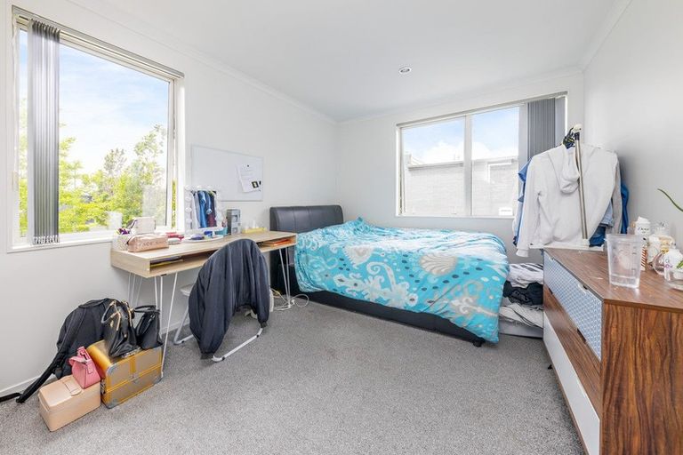 Photo of property in 37 Popokatea Drive, Takanini, 2112