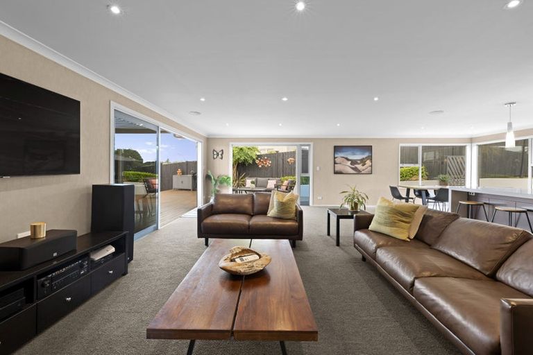 Photo of property in 64 O'halloran Road, Howick, Auckland, 2014