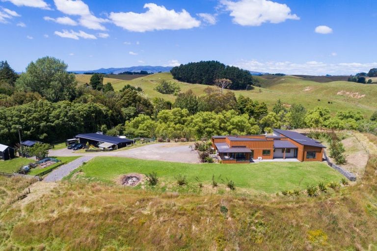 Photo of property in 981 Colyton Road, Bunnythorpe, Feilding, 4775