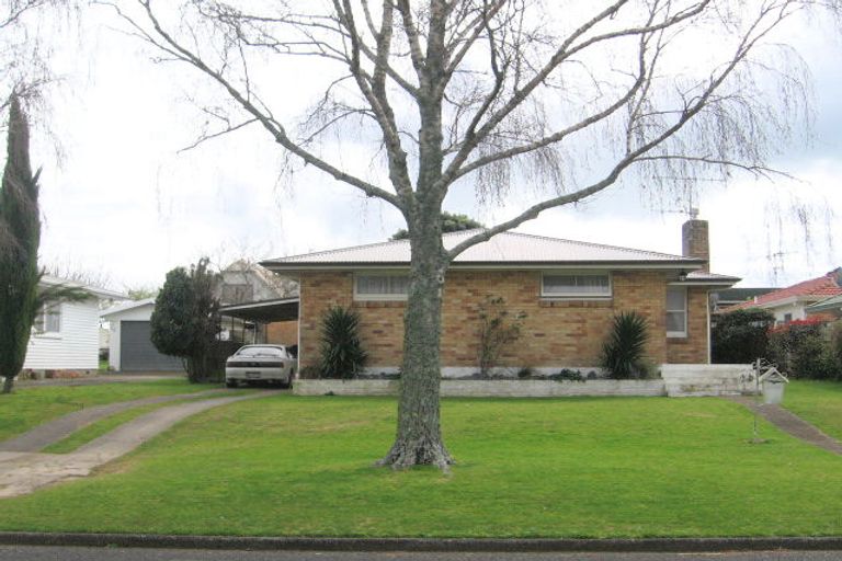 Photo of property in 24 Ngahere Street, Otumoetai, Tauranga, 3110