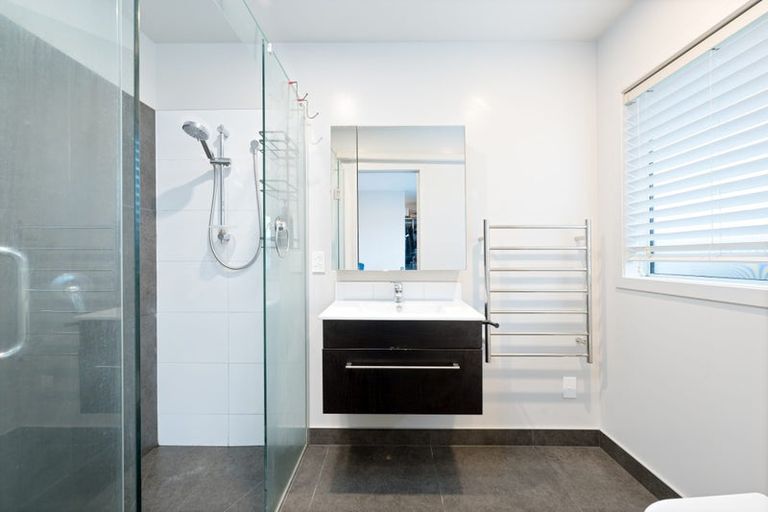 Photo of property in 5 Floyd Road, Riverhead, 0820