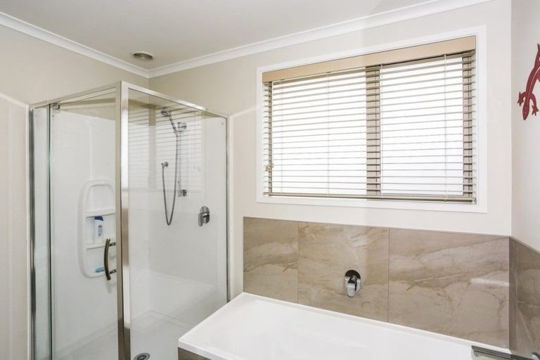 Photo of property in 53 Westmuir Crescent, Pokeno, 2402