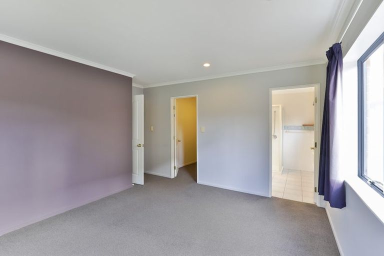 Photo of property in 13 Jeffery Reeve Crescent, Ranui, Auckland, 0612