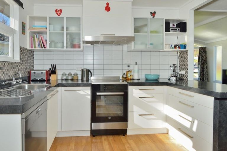 Photo of property in 2 Dillon Bell Road, Whataupoko, Gisborne, 4010