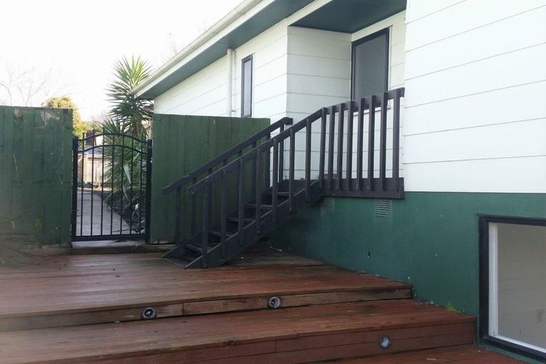 Photo of property in 57 Holmes Drive South, Massey, Auckland, 0614