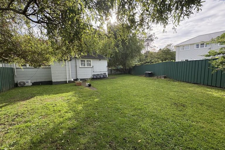 Photo of property in 92 Kowhai Street, Naenae, Lower Hutt, 5011