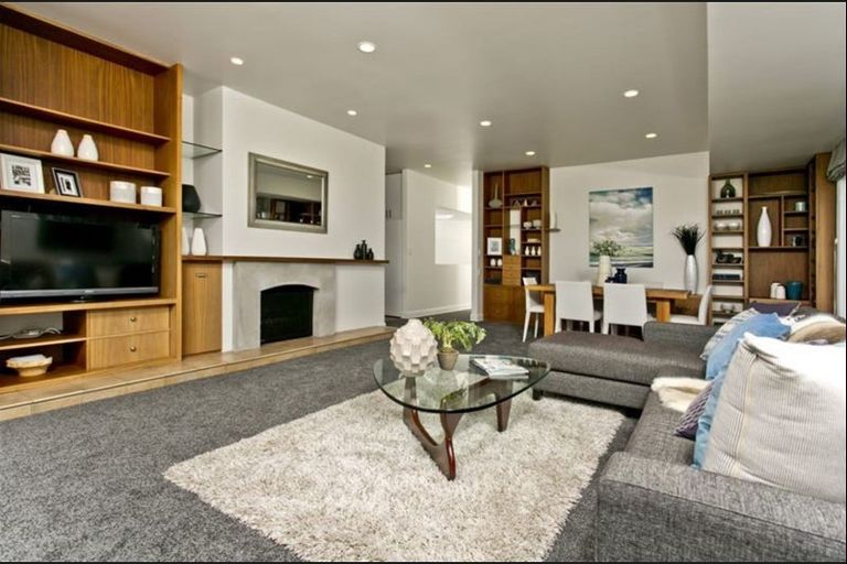 Photo of property in 2/61 Beresford Street, Bayswater, Auckland, 0622