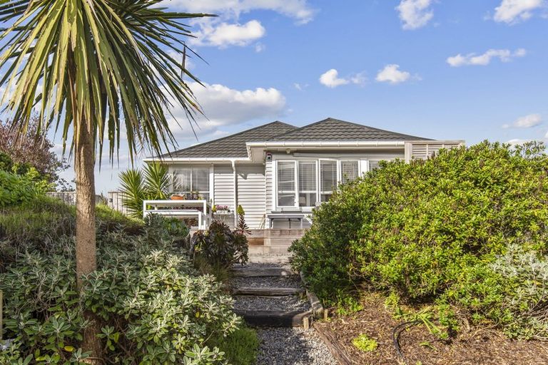 Photo of property in 64 Dixie Street, Te Horo Beach, Otaki, 5581