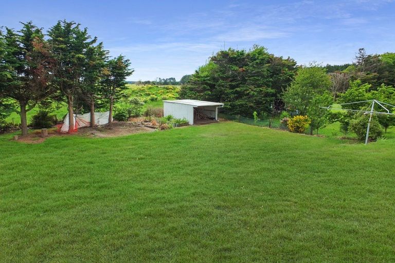 Photo of property in 90 Bergin Road, Foxton, 4814