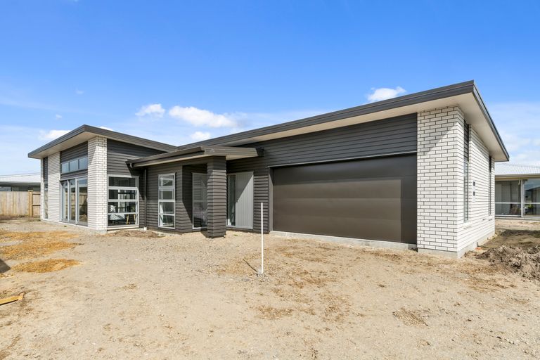 Photo of property in 10 Cassinia Close, Papamoa Beach, Papamoa, 3118