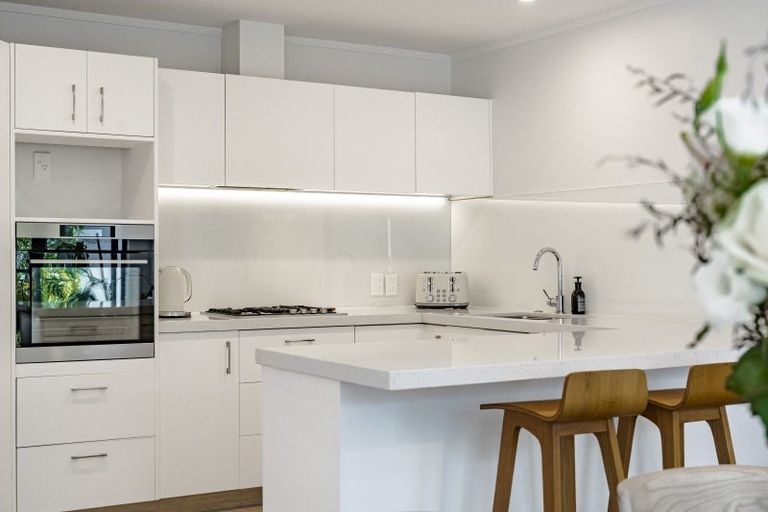 Photo of property in 6a Saint Jerome Avenue, Te Atatu Peninsula, Auckland, 0610