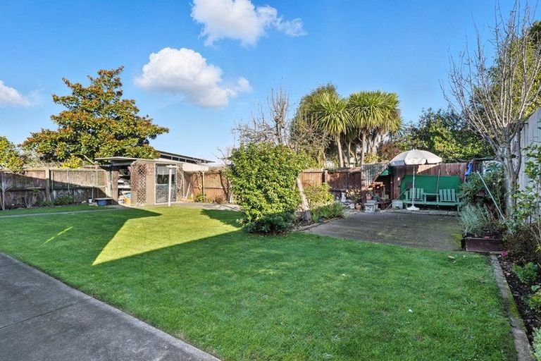 Photo of property in 112b Breezes Road, Avondale, Christchurch, 8061