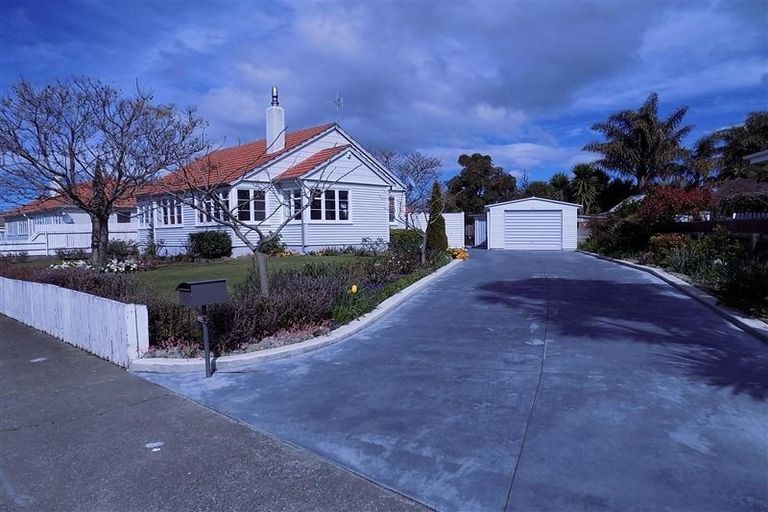 Photo of property in 1 Russell Road, Marewa, Napier, 4110