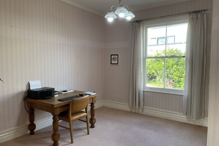 Photo of property in 90 Edgecumbe Road, Tauranga, 3110