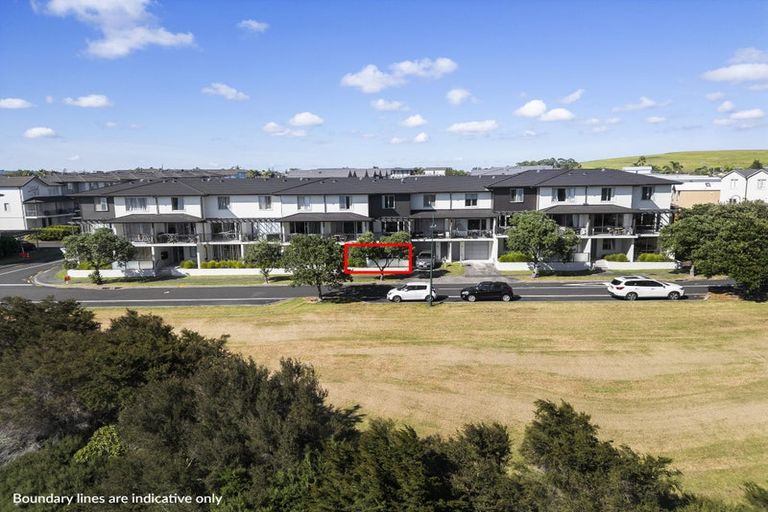 Photo of property in 1/15 Waihi Way, East Tamaki, Auckland, 2013