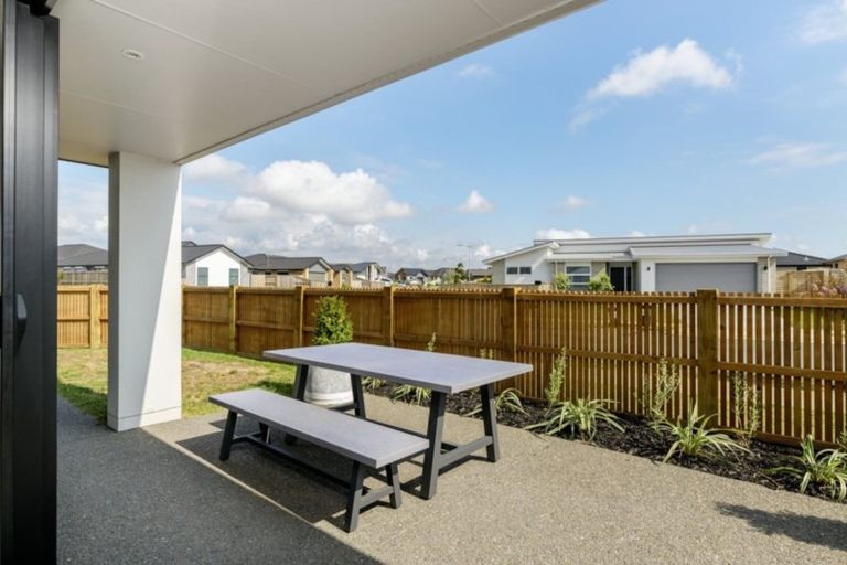 Photo of property in 2 Te Ataiti Lane, Pyes Pa, Tauranga, 3112