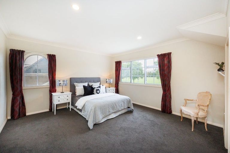 Photo of property in 1 Ranara Court, West End, Palmerston North, 4410
