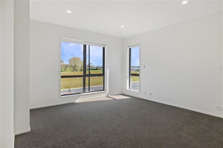 Photo of property in 86 Te Napi Drive, Takanini, 2112