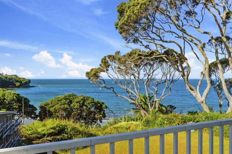 Photo of property in 25 Bournemouth Terrace, Murrays Bay, Auckland, 0630