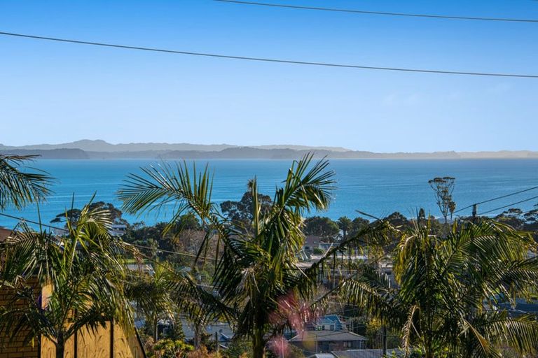 Photo of property in 18 Kauri Road, Stanmore Bay, Whangaparaoa, 0932