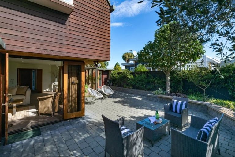 Photo of property in 2/145a Blighs Road, Strowan, Christchurch, 8052