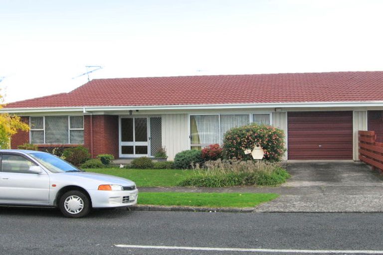 Photo of property in 2/3 Wintere Road, Papatoetoe, Auckland, 2025