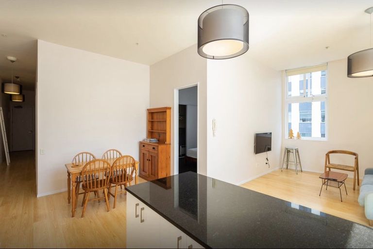 Photo of property in 4/6 Victoria Street, Ebdentown, Upper Hutt, 5018