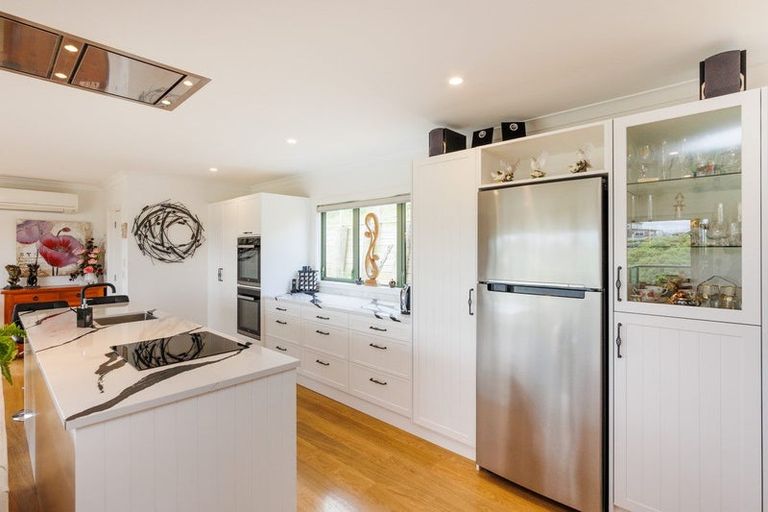Photo of property in 121 Cashmere Drive, Fitzherbert, Palmerston North, 4410