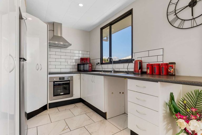 Photo of property in 85b Pohutukawa Drive, Owhata, Rotorua, 3010