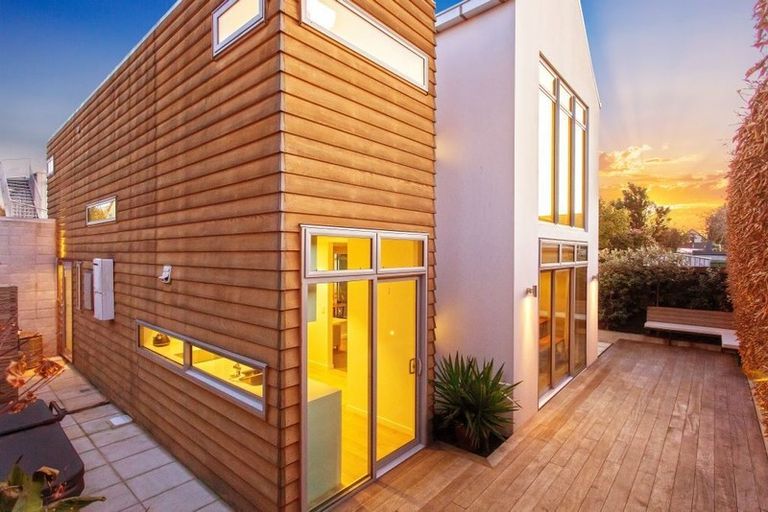 Photo of property in 61 Derby Street, St Albans, Christchurch, 8014