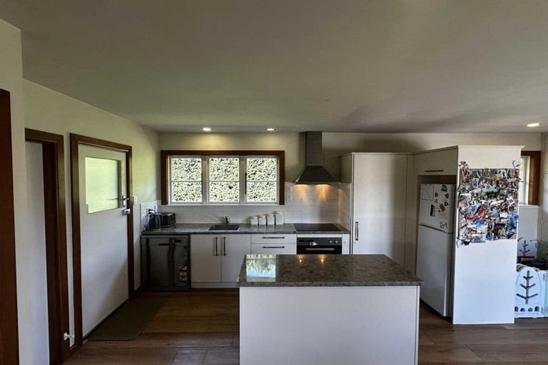 Photo of property in 19 King Street, Coalgate, 7673