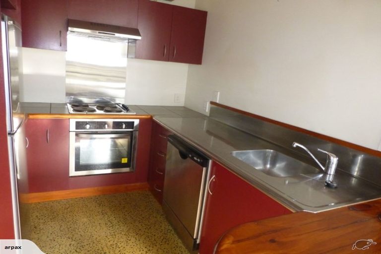 Photo of property in Pirie Street Townhouses, 28/35 Pirie Street, Mount Victoria, Wellington, 6011