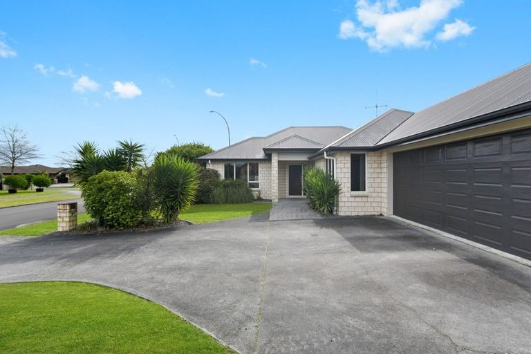 Photo of property in 1 Woburn Court, Rototuna North, Hamilton, 3210