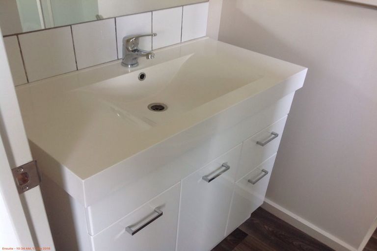 Photo of property in 202 Ballintoy Park Drive, Welcome Bay, Tauranga, 3175