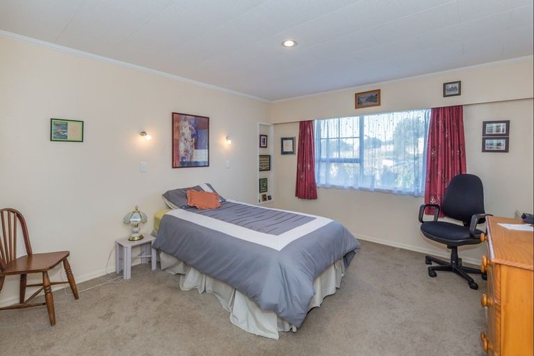 Photo of property in 7 Rangitane Grove, Waitarere Beach, Levin, 5510