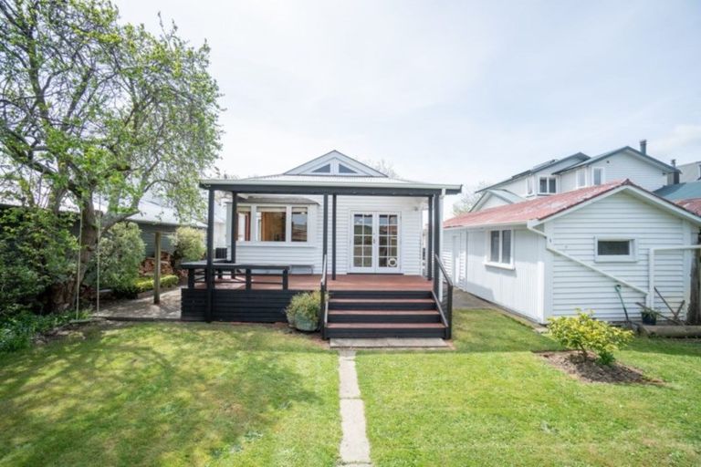 Photo of property in 18 Mere Mere Avenue, Palmerston North, 4414