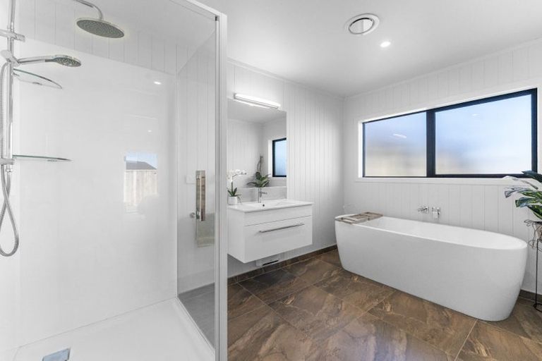 Photo of property in 18 Wai Terrace, Wharewaka, Taupo, 3330