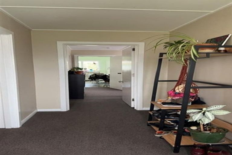 Photo of property in 82-84 Queen Street, Westport, 7825